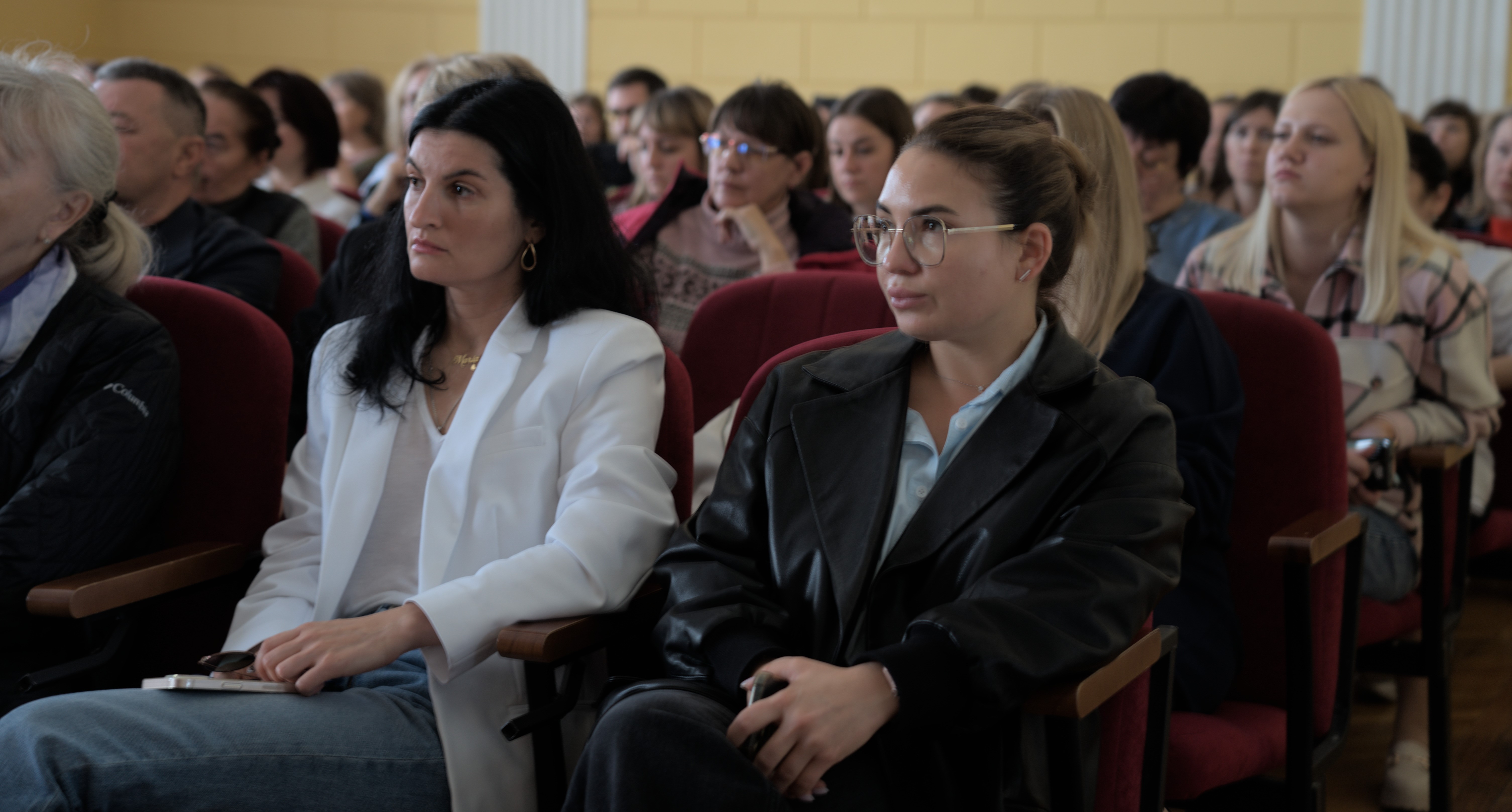 Изображение новости: Представители правоохранительных органов обсудили с державинцами вред наркотиков