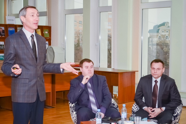 Изображение новости: Студенты и преподаватели ТГУ имени Г.Р. Державина на дипломатическом семинаре