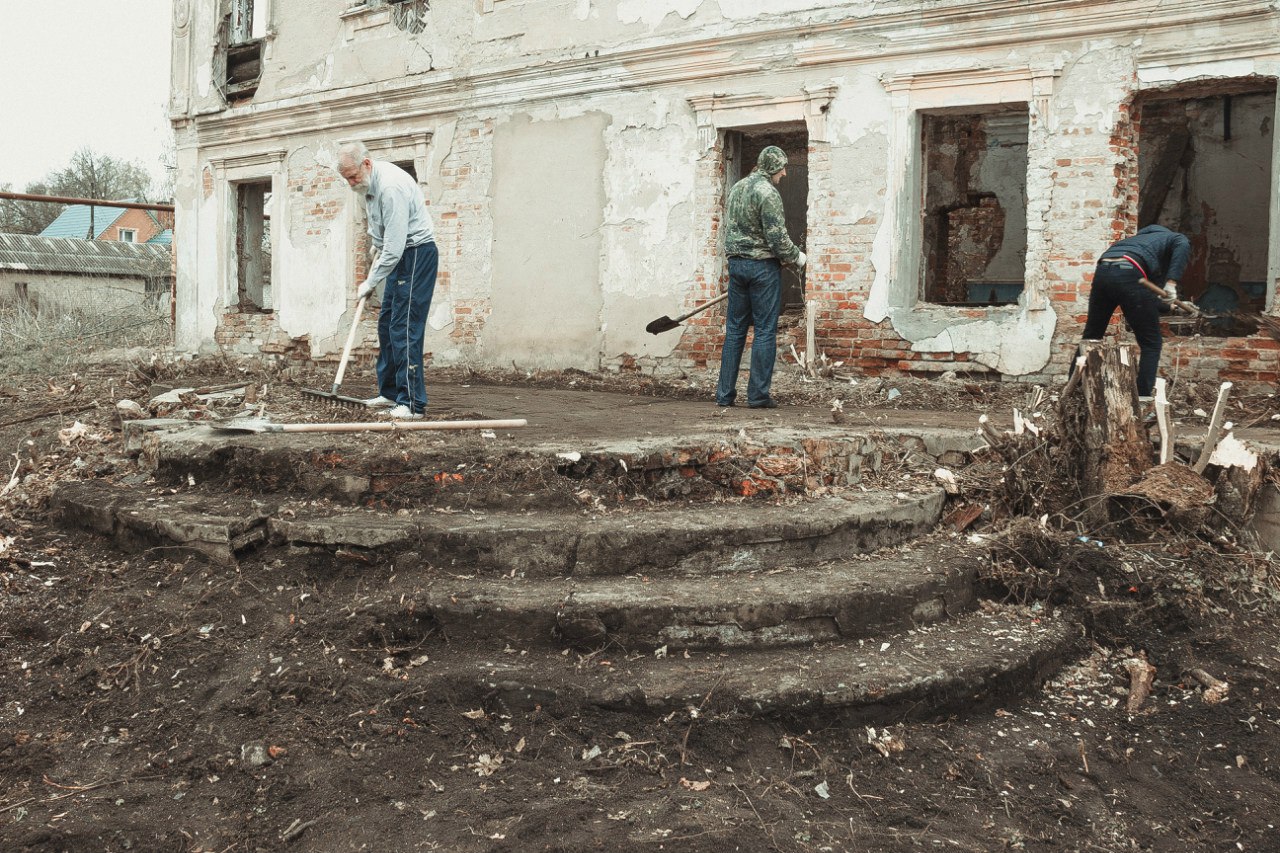 Изображение новости: Державинцы внесли вклад в восстановление усадьбы Ф.Н. Плевако