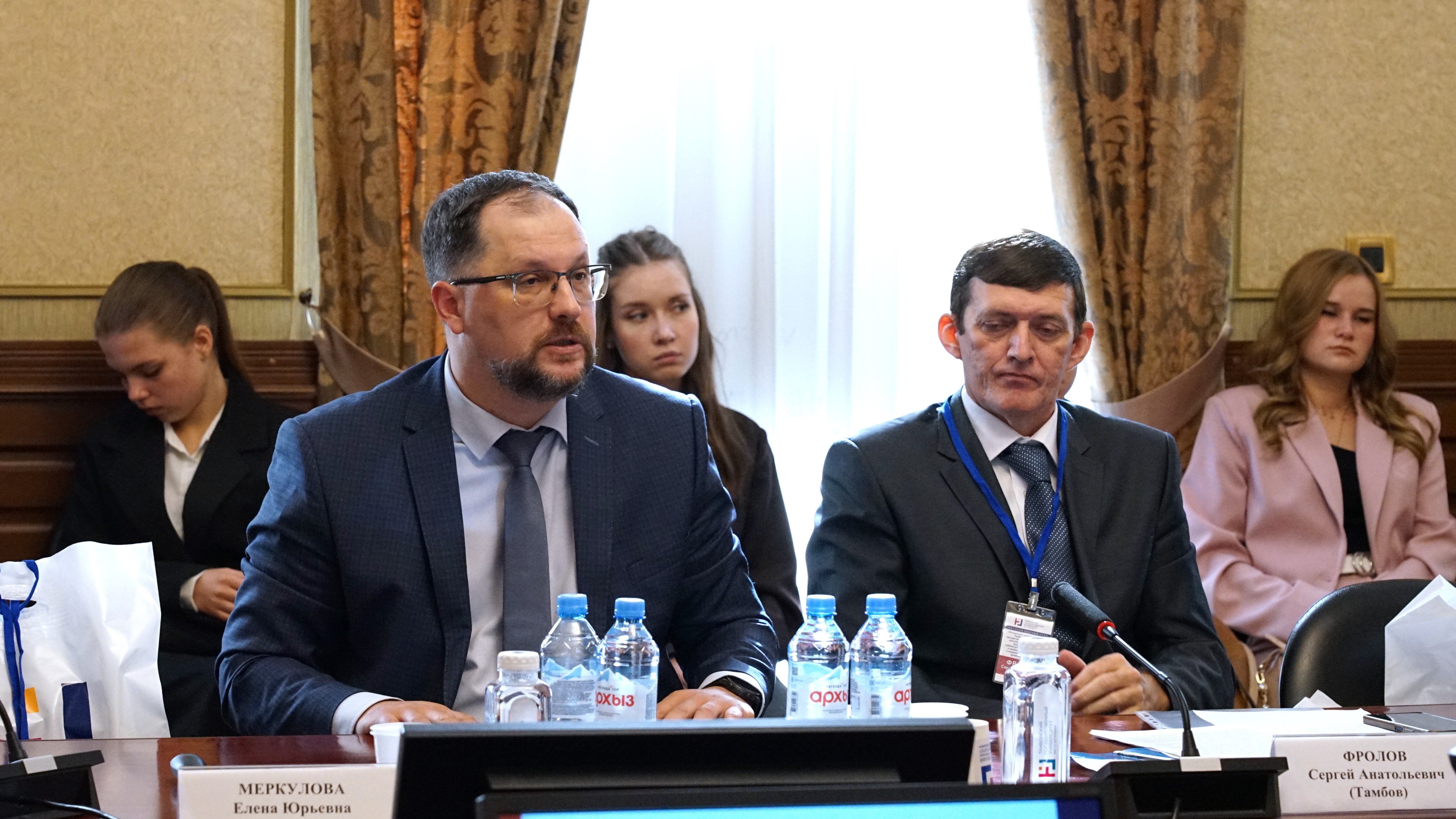 Изображение новости: В Державинском обсудили вопросы правовой политики и ее роли в отношении перспектив социально-экономического развития региона