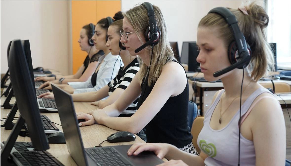 Изображение новости: Державинцы работали наблюдателями на ЕГЭ в 2024 году