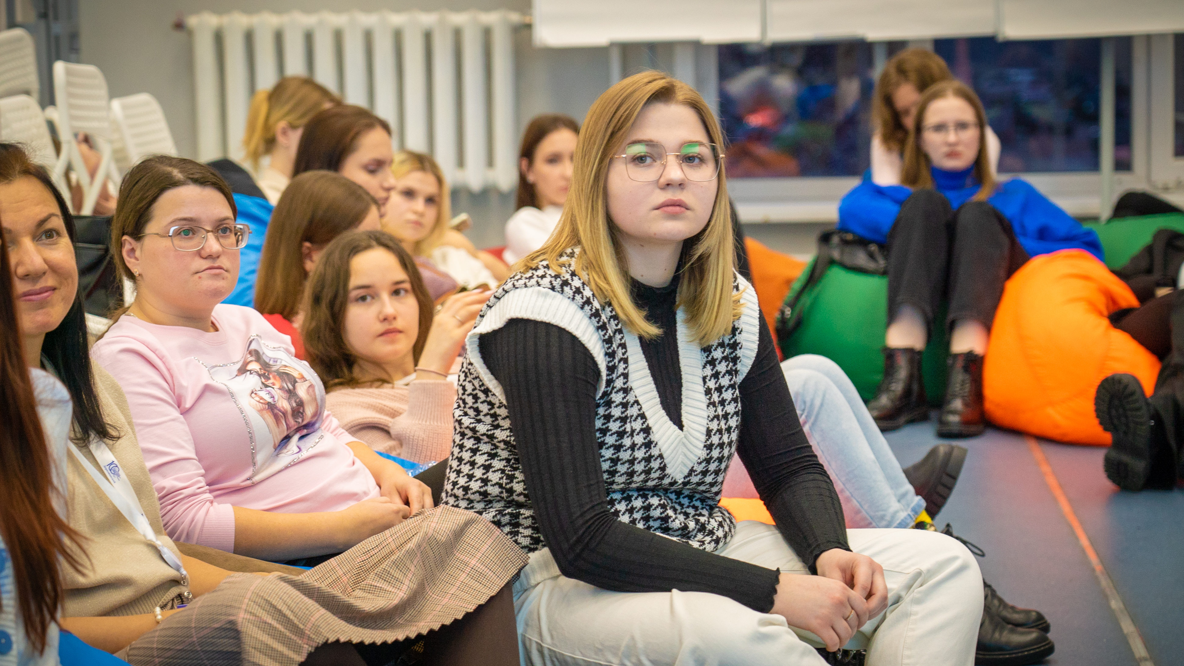 Изображение новости: Психологи Державинского провели для студентов психологический интенсив