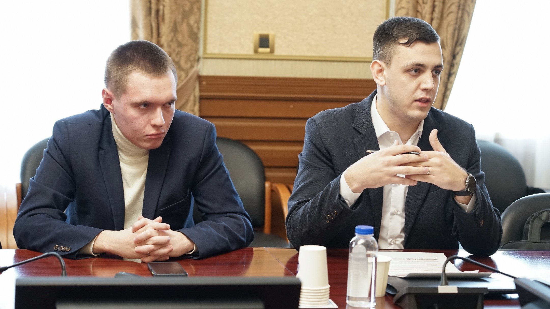 Изображение новости: В Державинском обсудили вопросы интеграции искусственного интеллекта в образование