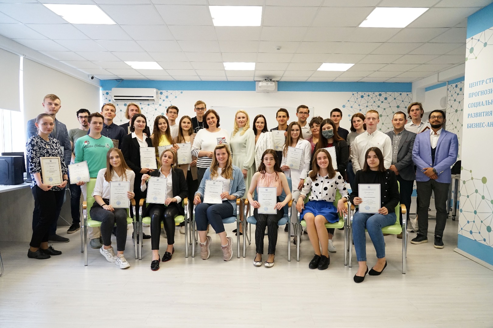 Изображение новости: Состоялся первый выпуск Державинской школы развития DerzhavinSkills