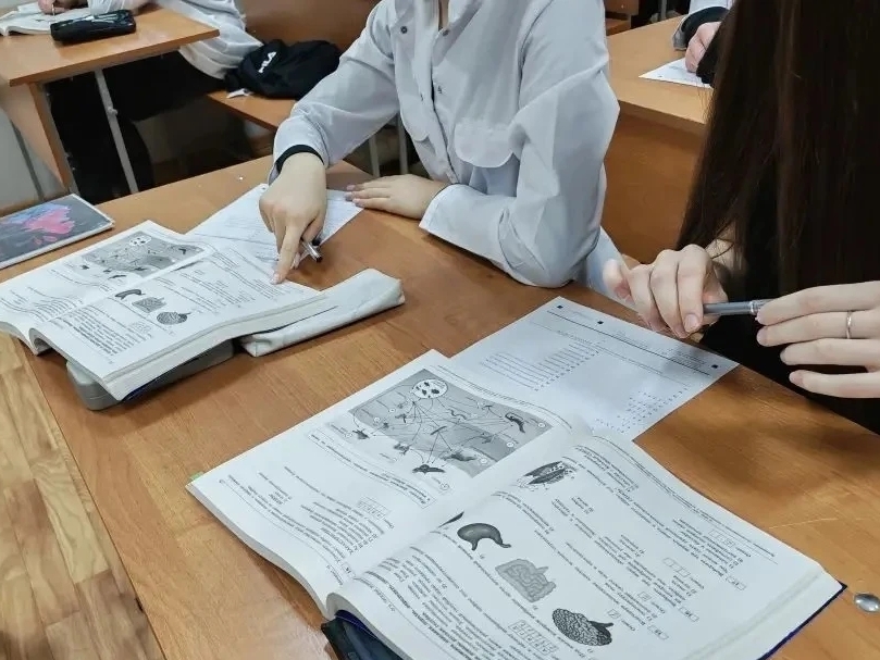 В Школе юного медика продолжают осваивать биологию