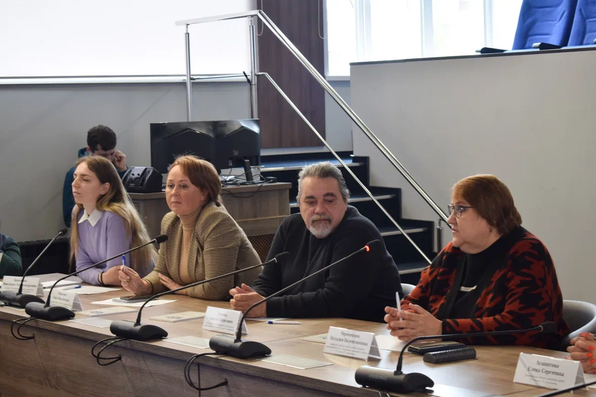 Изображение новости: В Державинском школьники и студенты СПО защитили работы по программе «Сириус.Лето: начни свой проект»