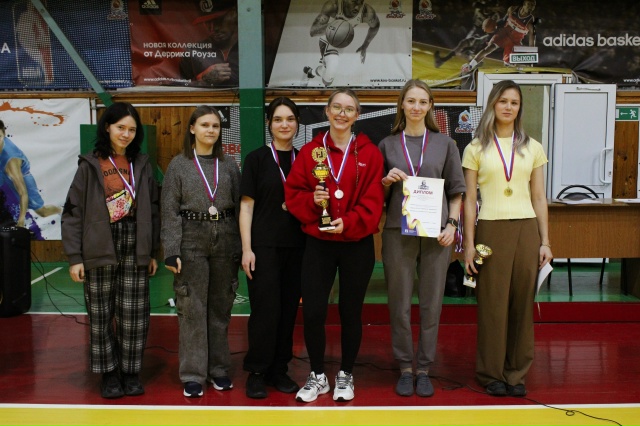 ИЭИТиКИ призёры первенства по троеборью