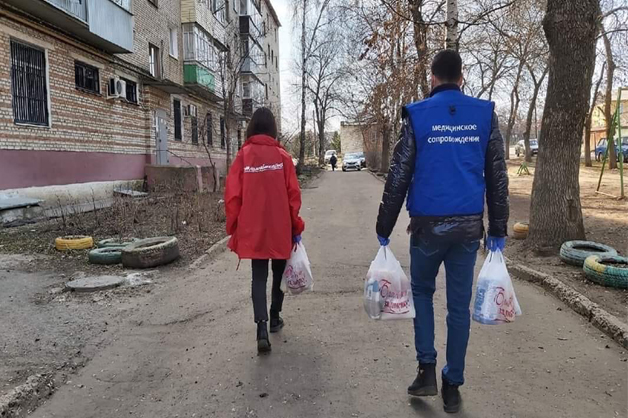 Изображение новости: Державинцы оказывают помощь пожилым людям во время пандемии