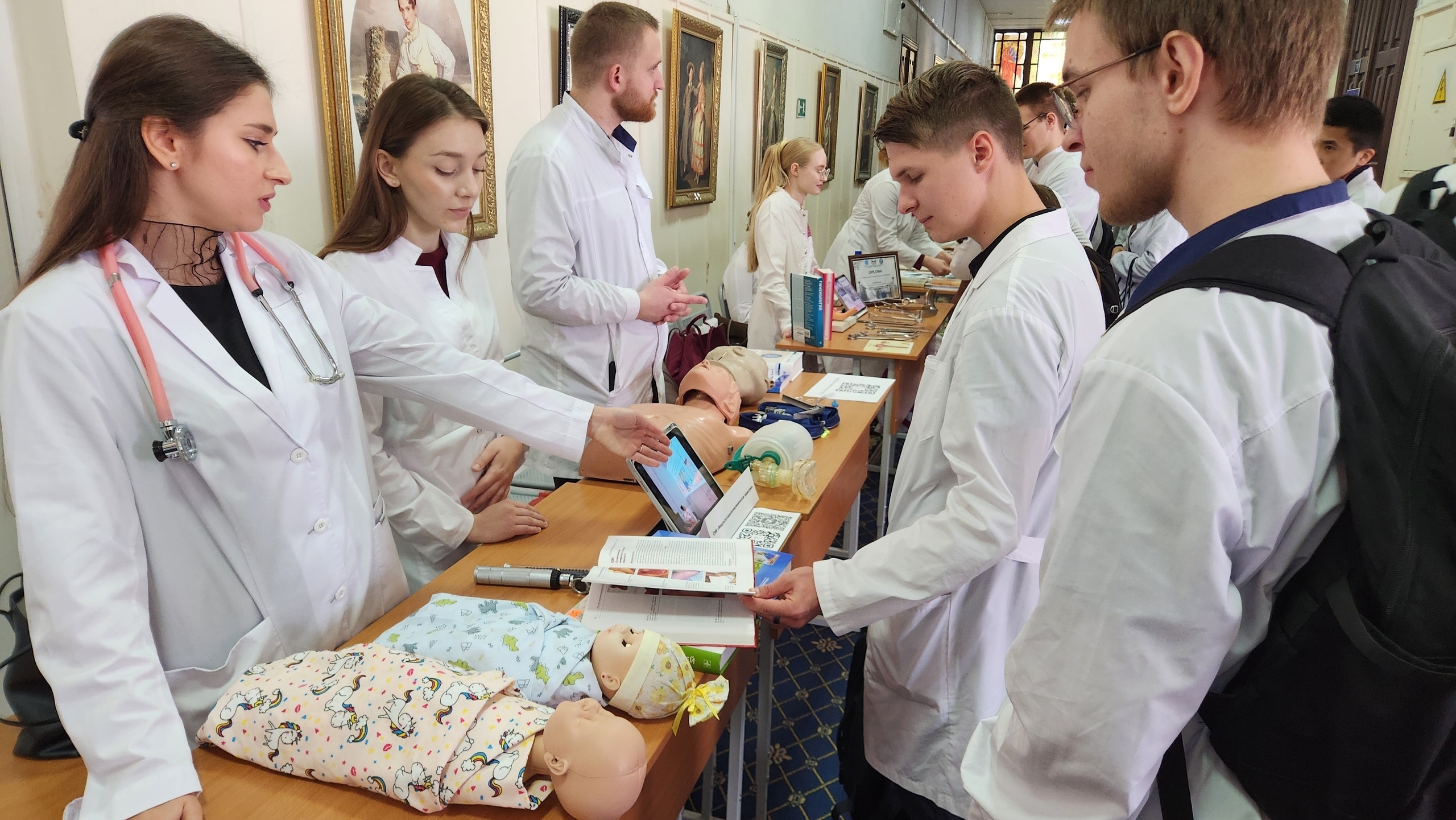 Изображение новости: В Державинском проходит Неделя презентаций студенческих научных объединений