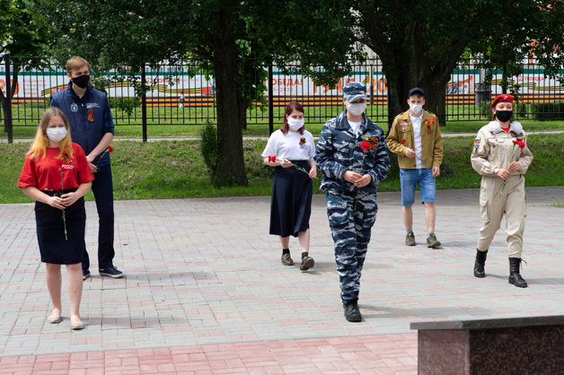 Изображение новости: В День памяти и скорби державинцы почтили память героев Великой Отечественной войны