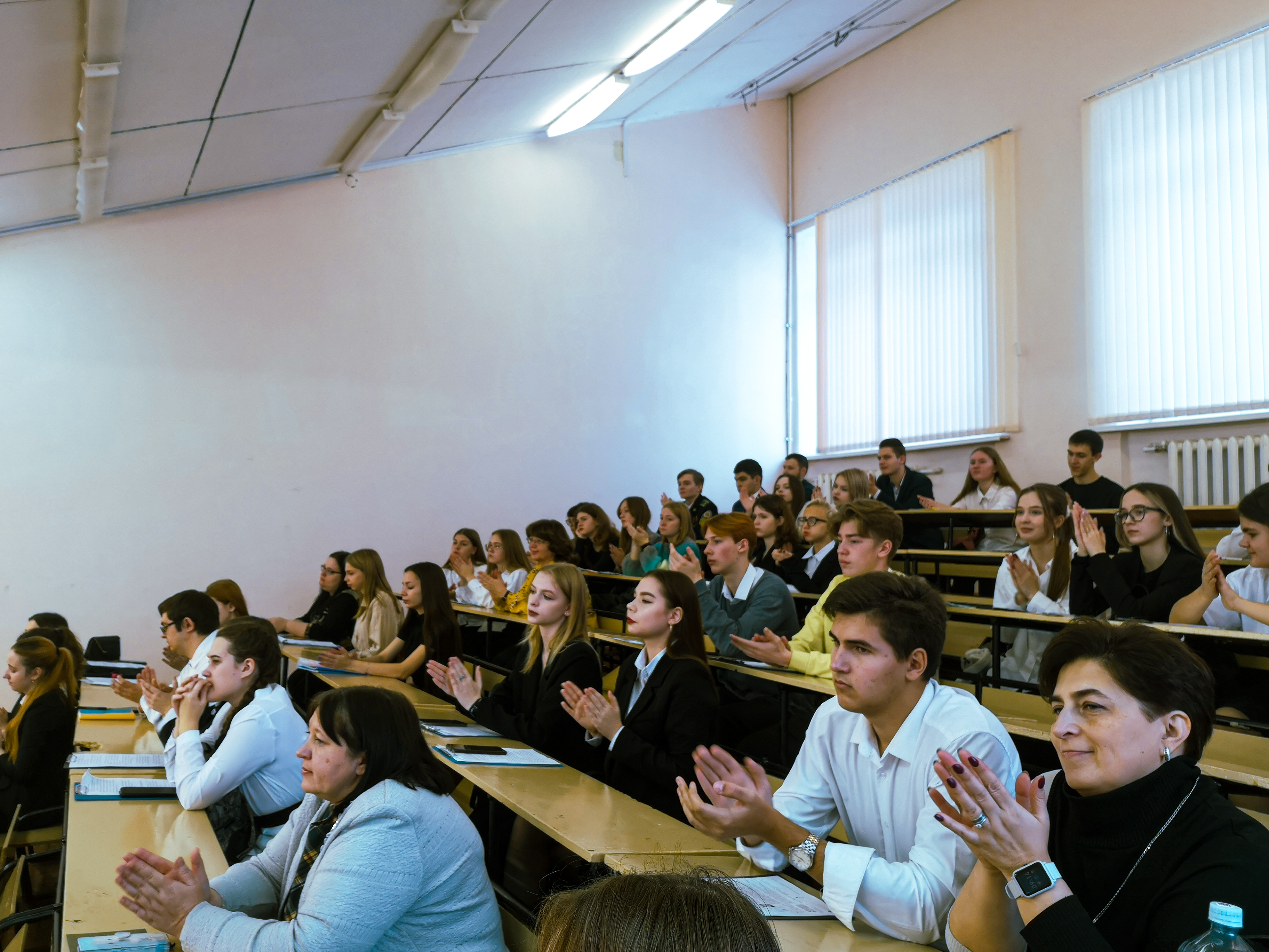 Изображение новости: В Державинском объявили победителей конкурса научных работ «Постигая науку»