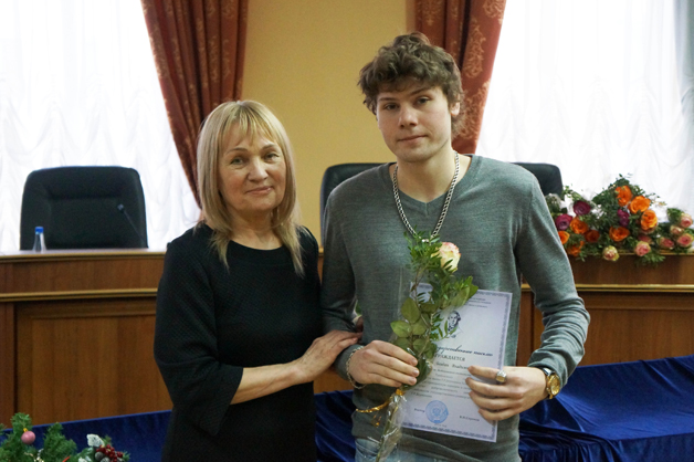 Изображение новости: В ТГУ наградили по итогам года лучших студентов-волонтеров