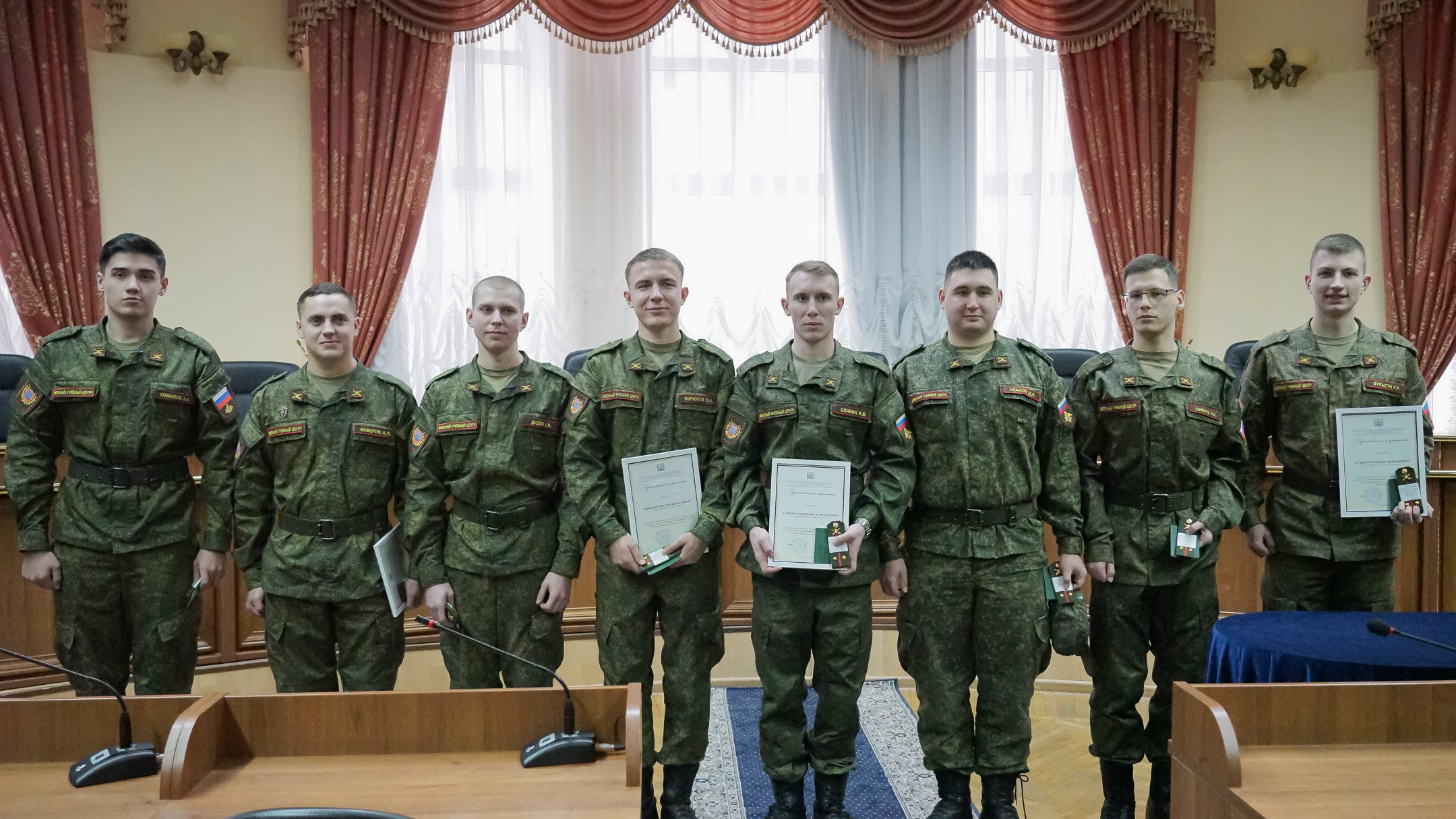Изображение новости: Выпускники Военного учебного центра Державинского получили погоны лейтенантов
