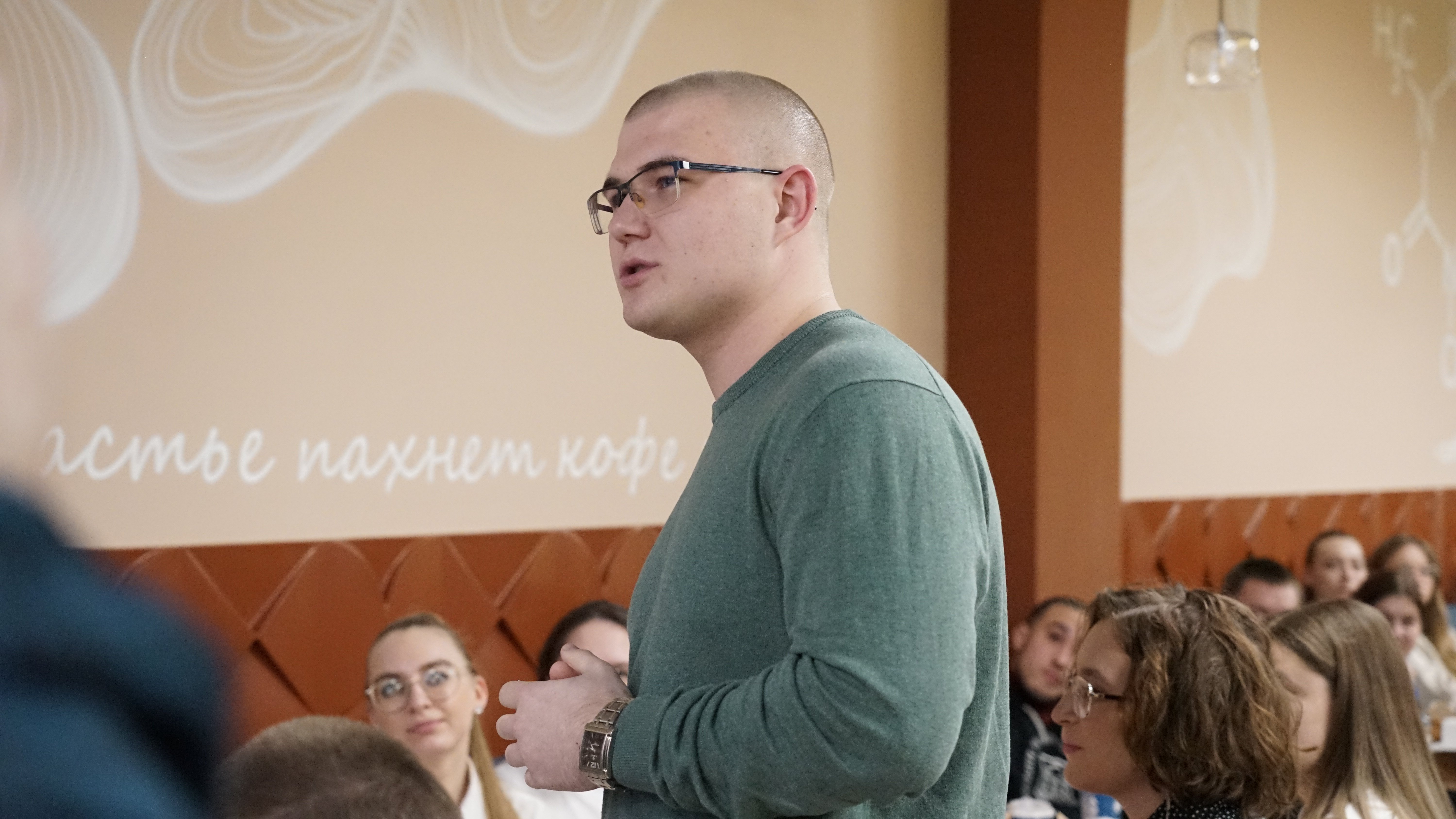 Изображение новости: Ректор Державинского университета Павел Моисеев  провел встречу со студентами в формате открытого диалога