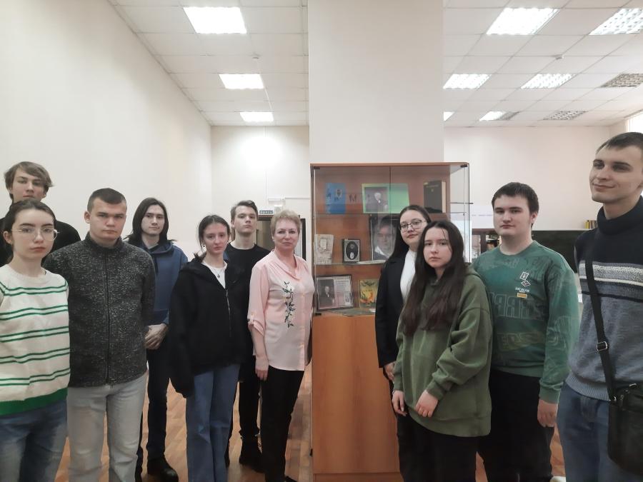 Библио-флешбук «Ум его насмешливо-лукавый…» – к 255-летию со дня рождения Ивана Андреевича Крылова