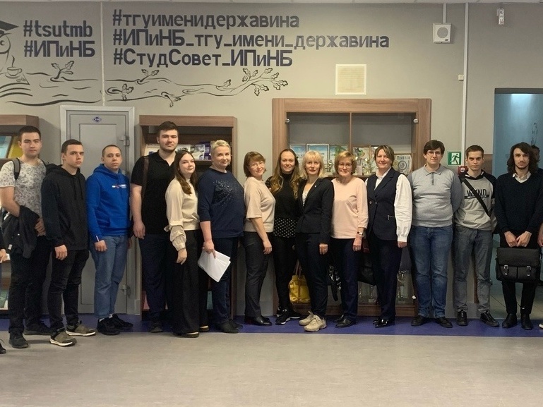О поступлении на государственную службу поговорили студенты с представителями  органов государственной власти
