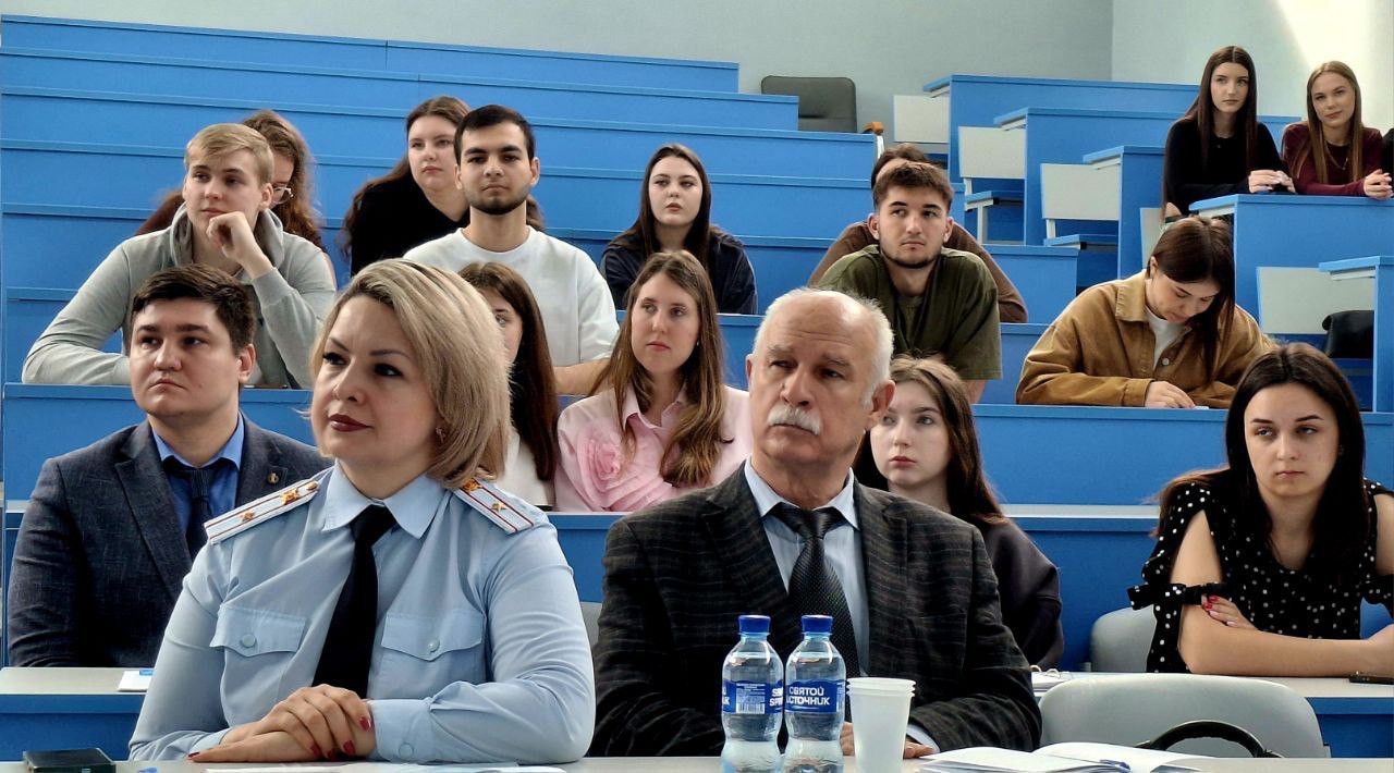 Изображение новости: В Державинском обсудили актуальные проблемы уголовного права