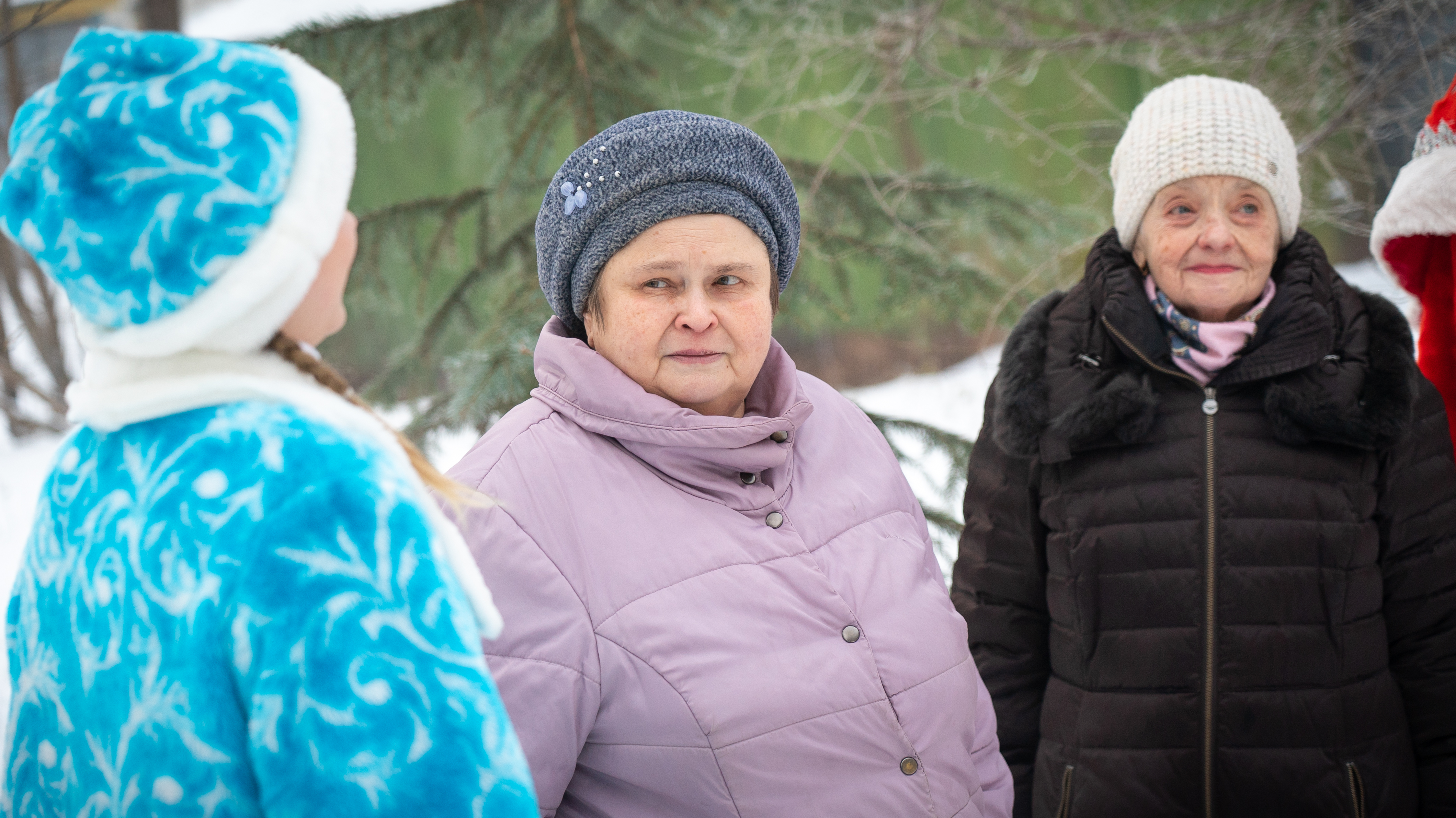 Изображение новости: В Державинском с наступающим Новым годом поздравили ветеранов университета