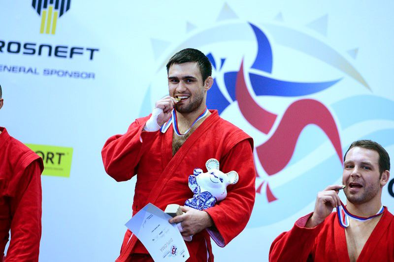 В Державинском открылась выставка, посвященная пятикратному чемпиону мира по самбо, выпускнику университета Сергею Рябову фото анонса