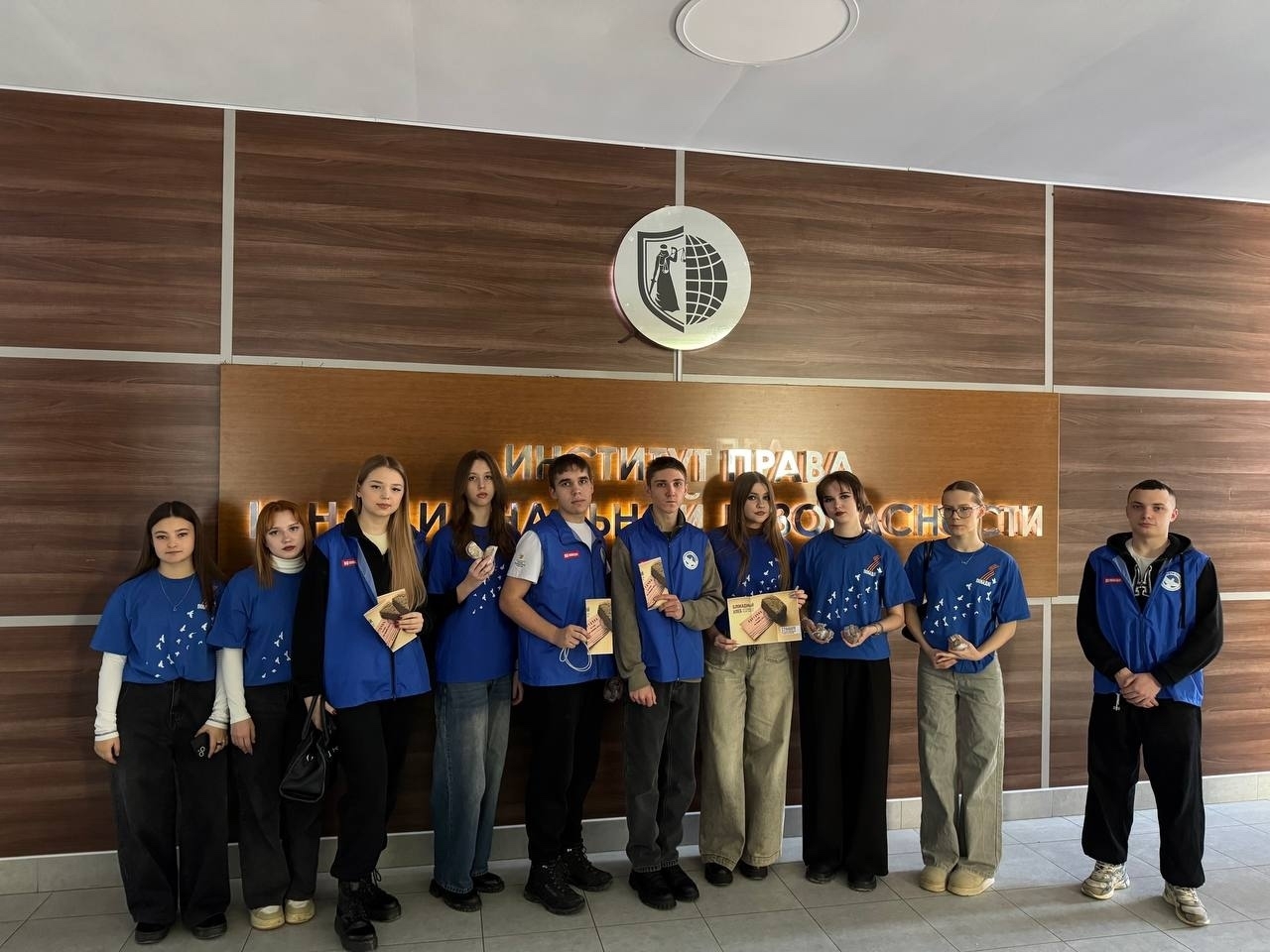  В Институте права и национальной безопасности прошла акция «Блокадный хлеб»