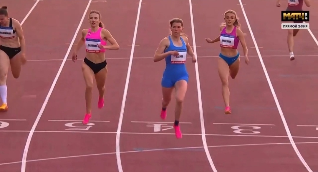 Ульяна Баженова забирает вторую бронзовую медаль с соревнований «день спринта»