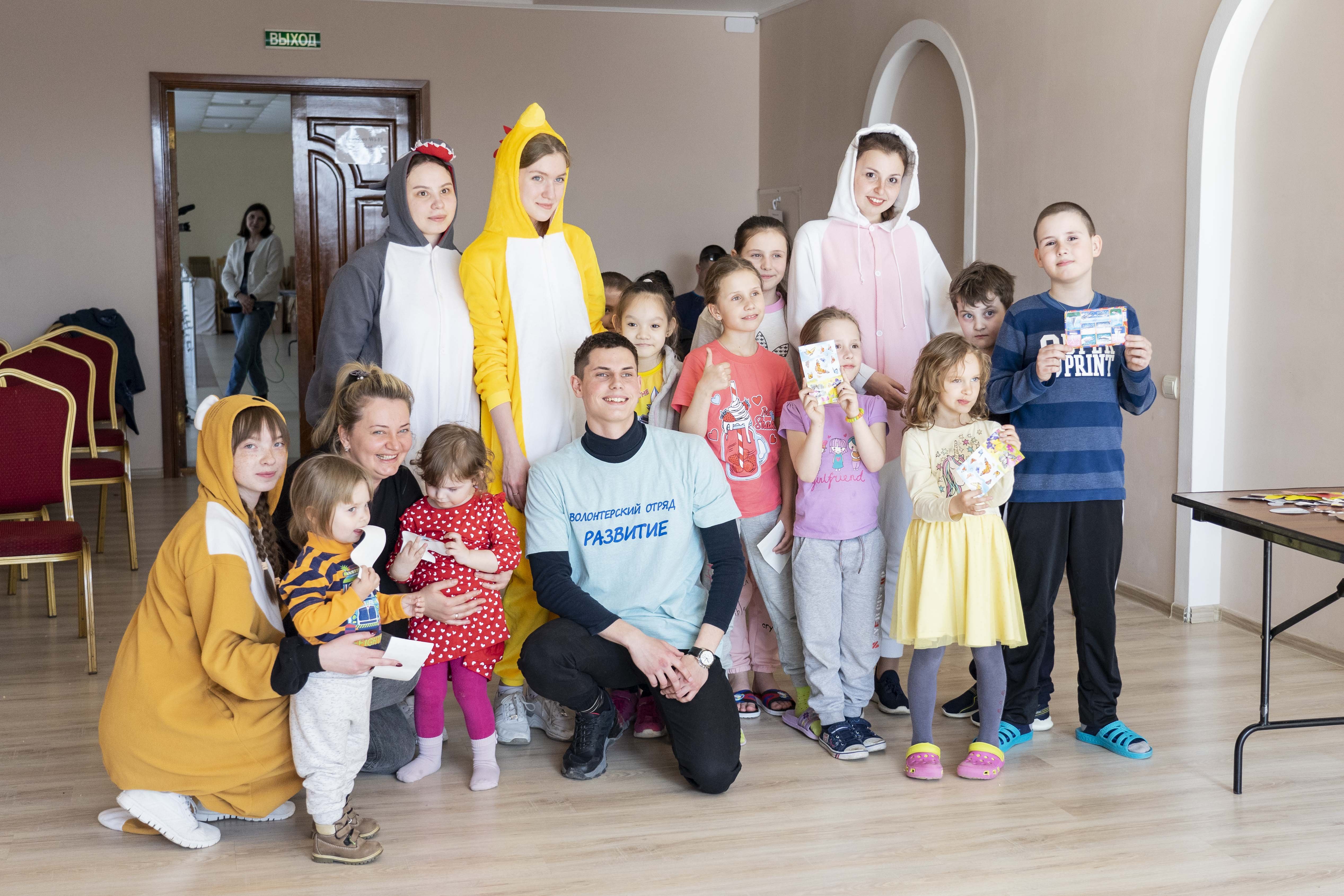 Изображение новости: Державинский продолжает акцию помощи вынужденным переселенцам из ДНР и ЛНР