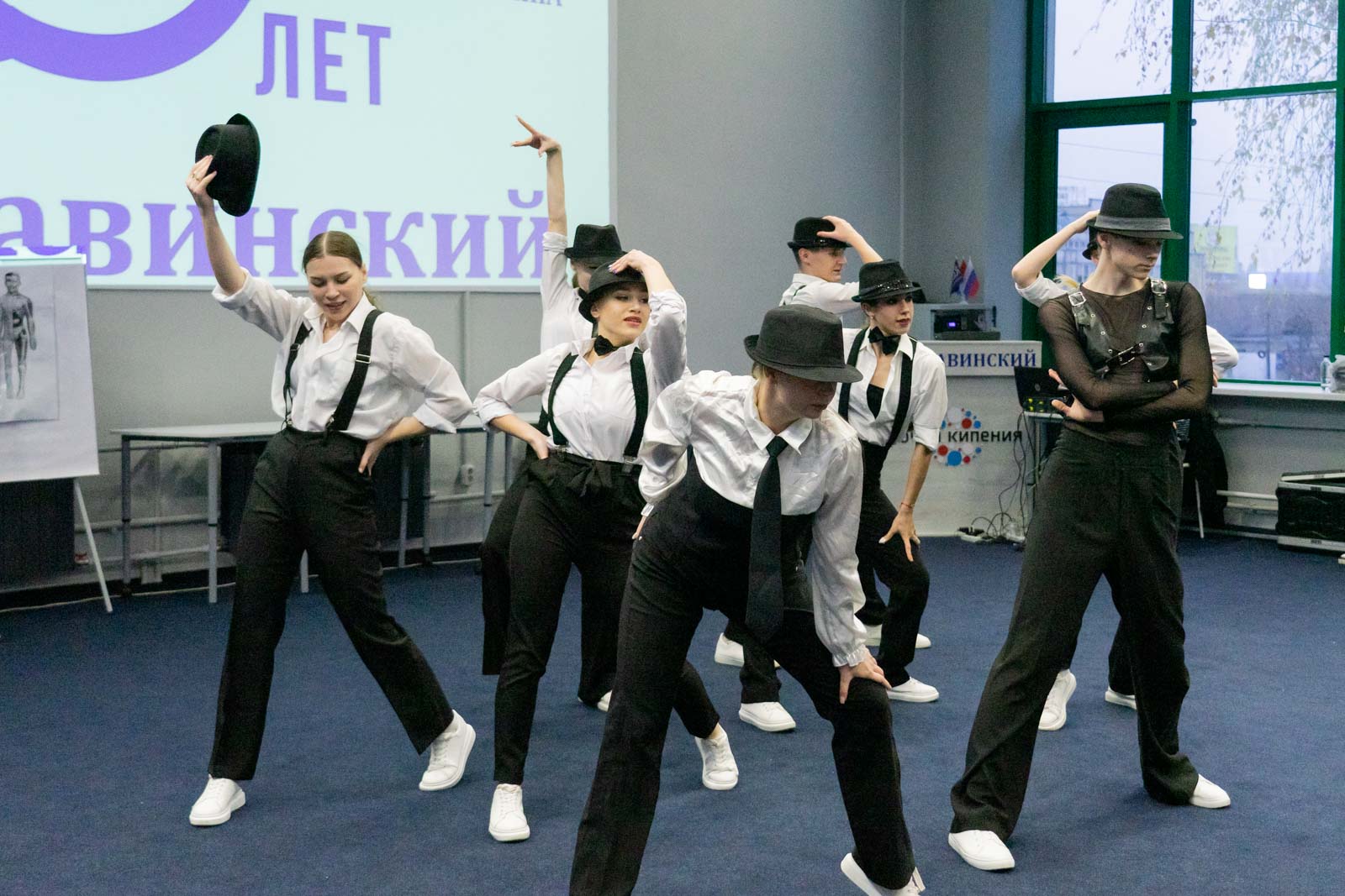 Изображение новости: В Центре одаренных детей Державинского началась третья профильная смена – по градостроительству и дизайну