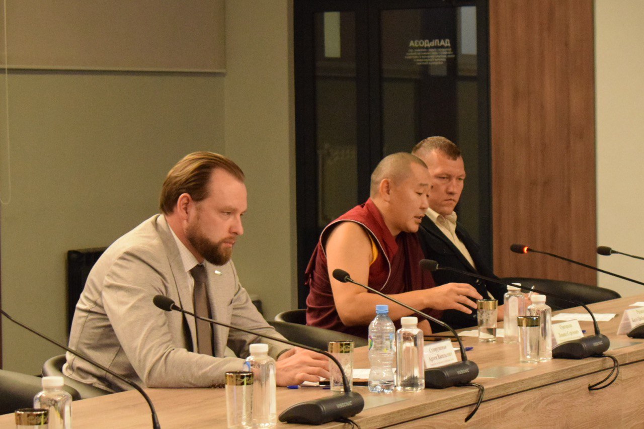 Изображение новости: Ректор Державинского Павел Моисеев принял участие в заседании рабочей группы по развитию национальных видов спорта в России