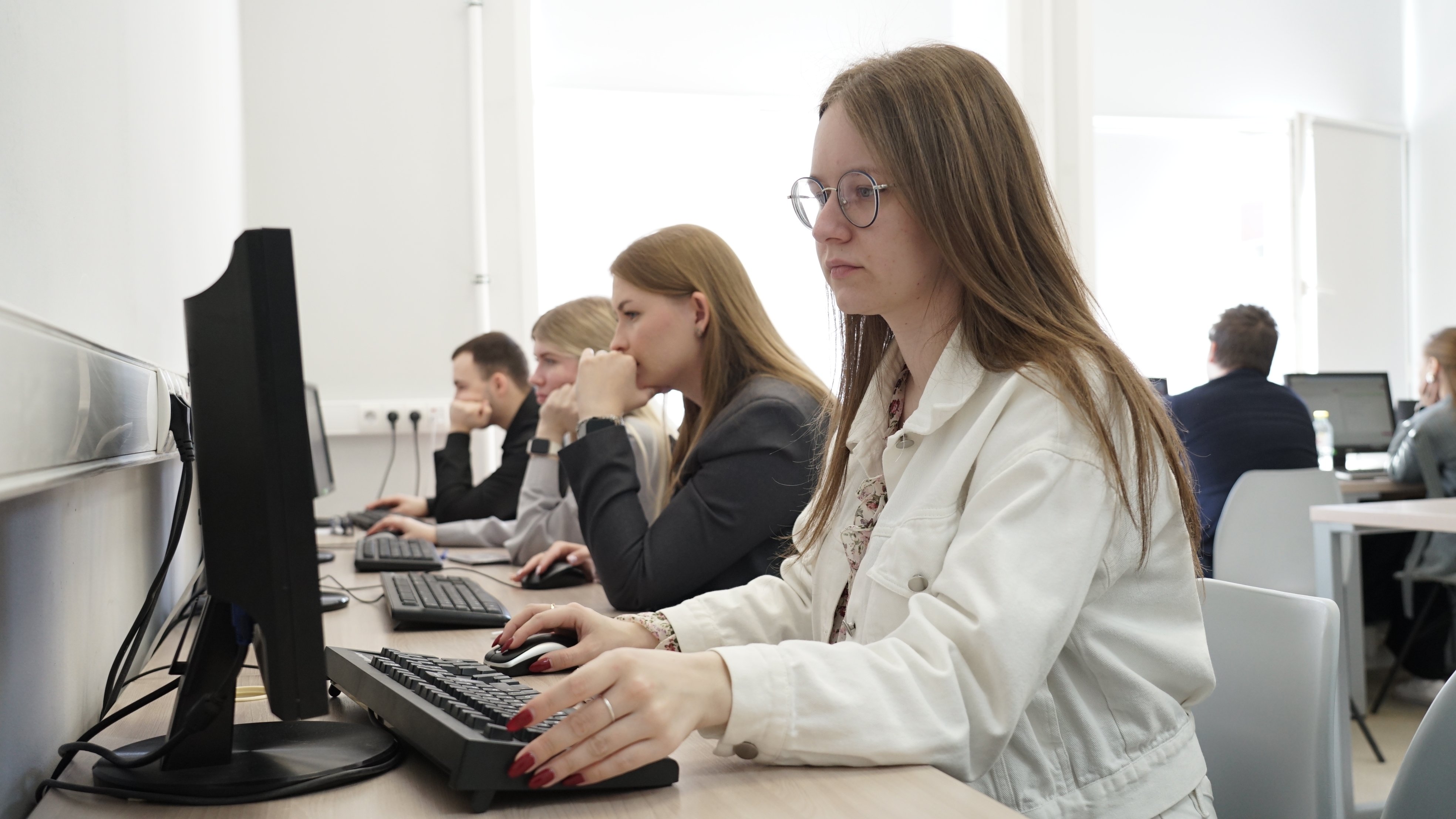 В Державинском провели Федеральный интернет-экзамен для выпускников бакалавриата фото анонса