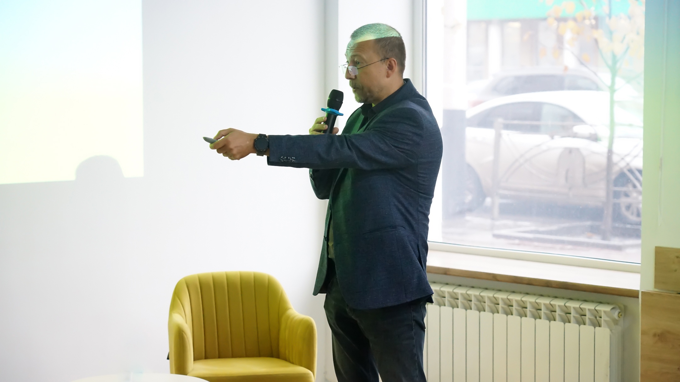 Изображение новости: Профессор МГУ Сергей Володенков рассказал в Державинском о перспективах искусственного интеллекта 