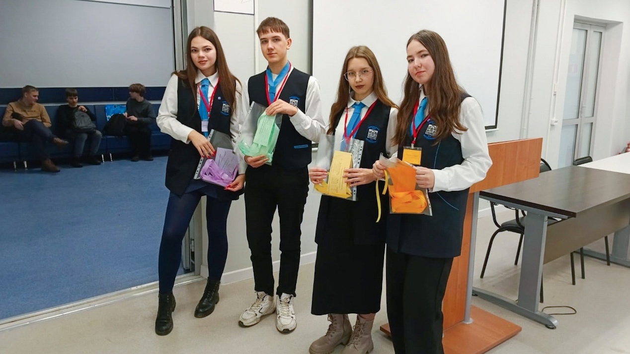 Изображение новости: В Державинском прошли тренинг-мастерские для школьников региона