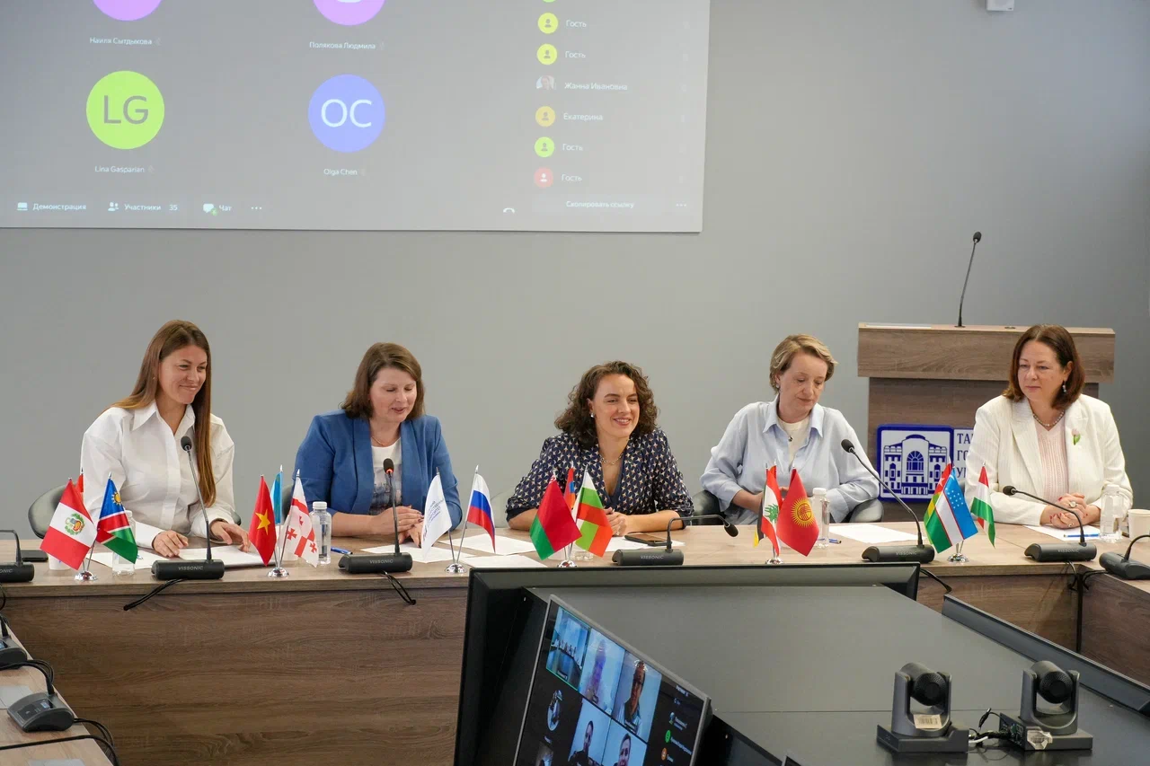 Изображение новости: В Державинском открылась III Международная методическая школа русского языка и русской народной культуры