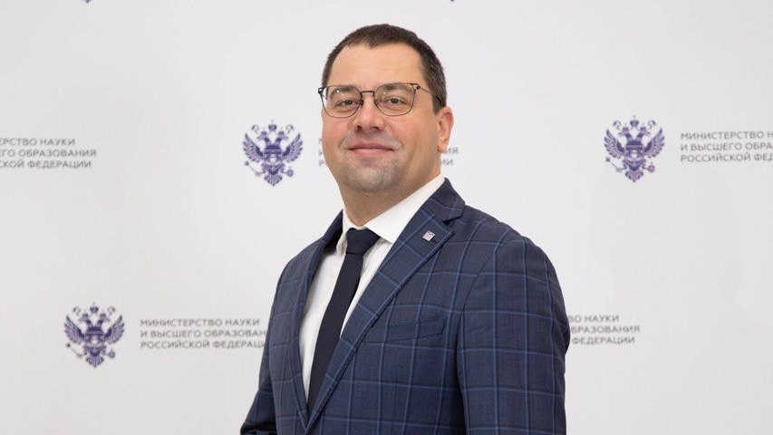 Державинский поздравляет с днем рождения ректора Павла Моисеева! фото анонса