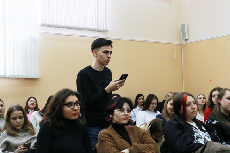 Изображение новости: Председатель избирательной комиссии Тамбовской области Андрей Офицеров прочитал лекцию для студентов Державинского