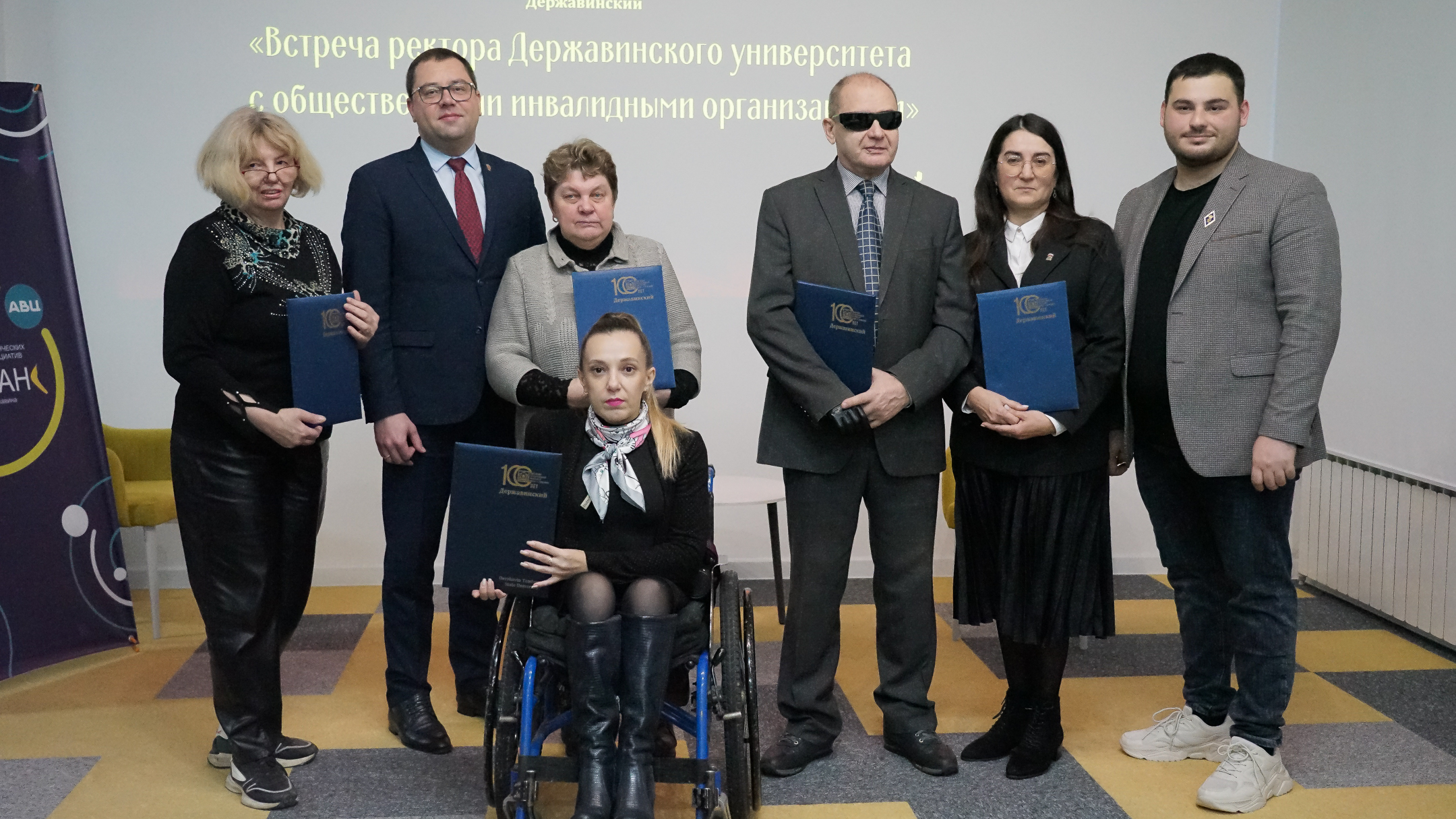 Изображение новости: Державинский подписал соглашения о сотрудничестве с общественными инвалидными организациями Тамбовской области