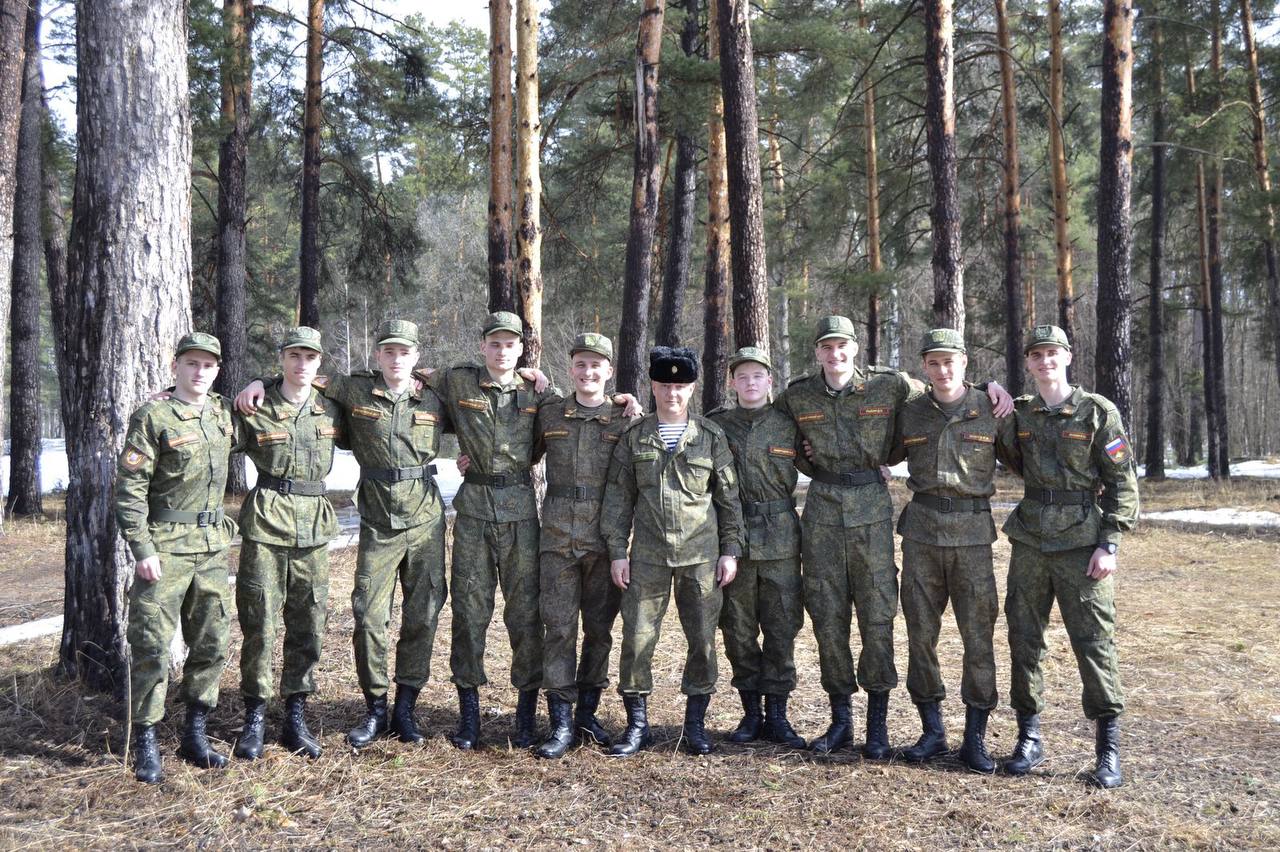 Изображение новости: Державинцы — победители марш-броска в память о героях десантниках 6 ПДР