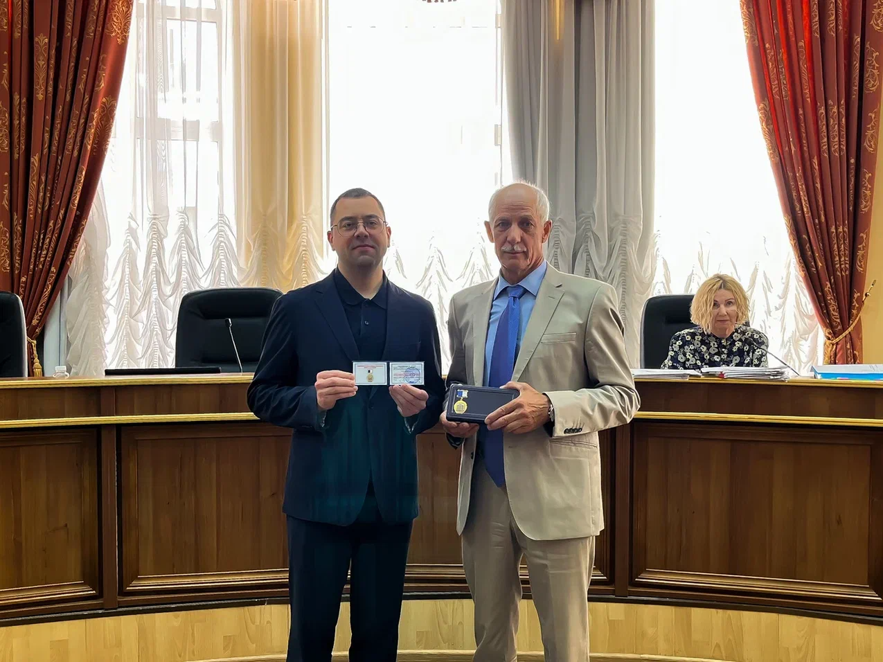 Изображение новости: Профессиональную деятельность преподавателей и сотрудников Державинского отметили высокими наградами