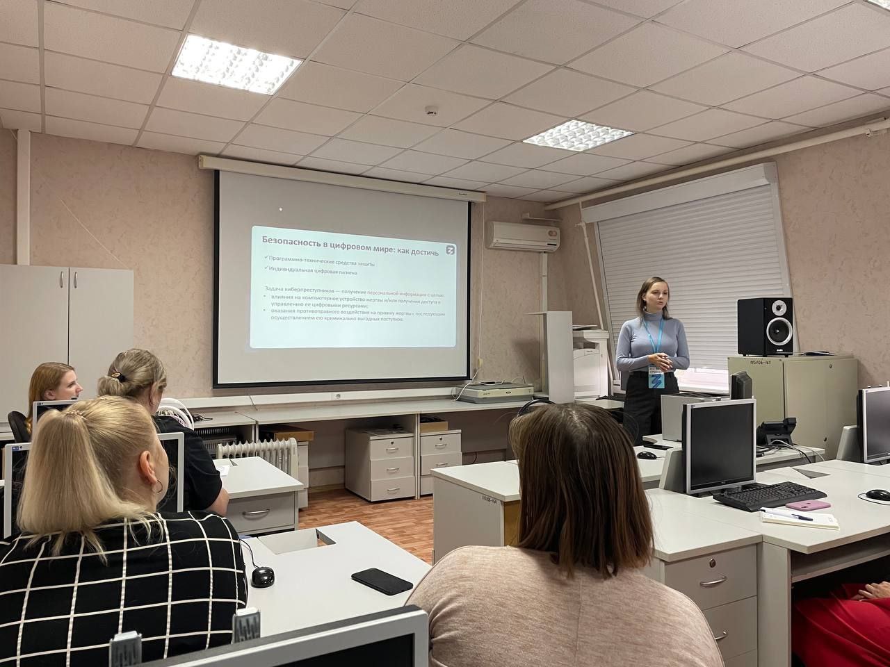 Изображение новости: Преподаватели Державинского университета – участники проектов  «Знание. Государство» и «Знание. Муниципалитеты»