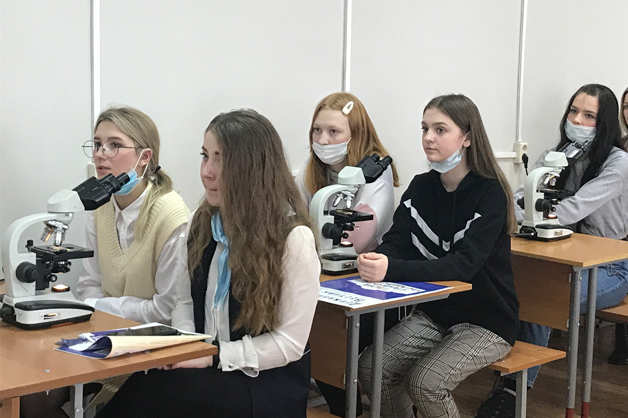 Изображение новости: Более 600 абитуриентов посетили день открытых дверей в Державинском университете