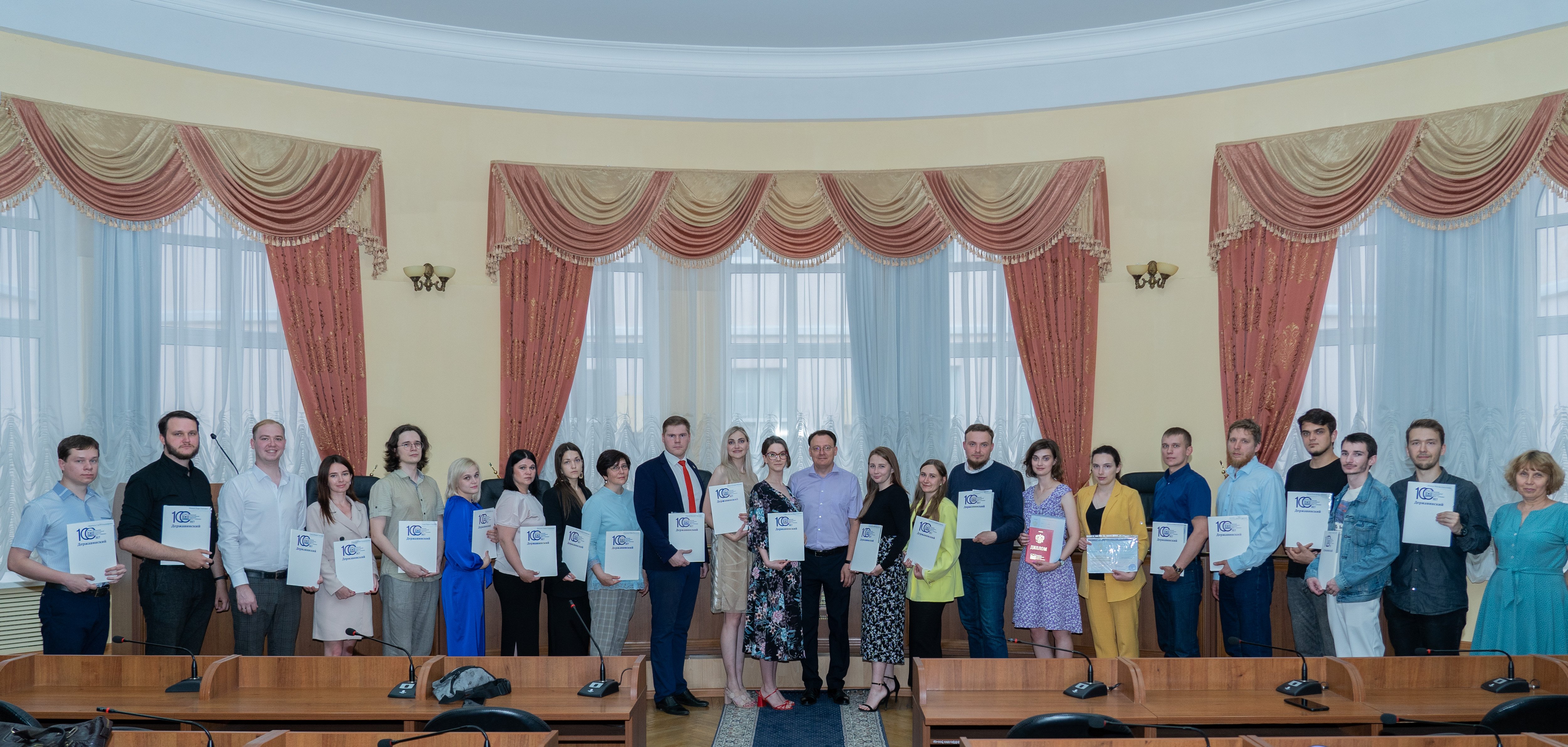 Изображение новости: Выпускники аспирантуры Державинского получили дипломы об окончании обучения