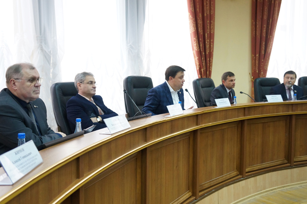 Изображение новости: Политики и политологи России обсудили в ТГУ итоги выборов-2016