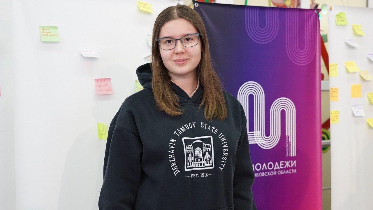Изображение новости: Студенты и молодые семьи Державинского – участники встречи с главой региона Максимом Егоровым