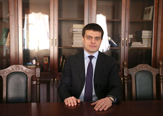 Изображение Министр Минобрнауки РФ Михаил Котюков поздравляет с Днем российского студенчества