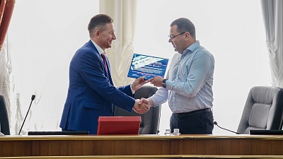 Изображение Державинский посетил ректор Юго-Западного государственного университета Сергей Емельянов