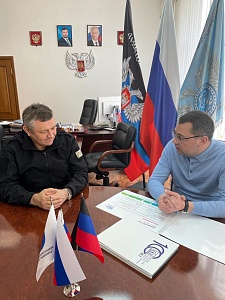 Изображение Проректор Державинского университета Павел Моисеев провел переговоры в ДНР