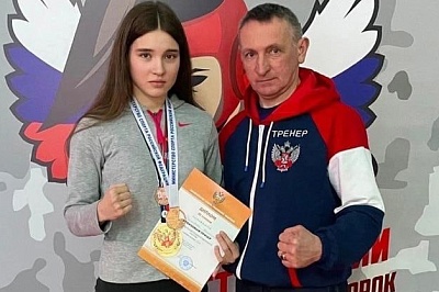 Изображение Студентка Державинского Кристина Демидова – бронзовый призер первенства России по боксу среди юниорок