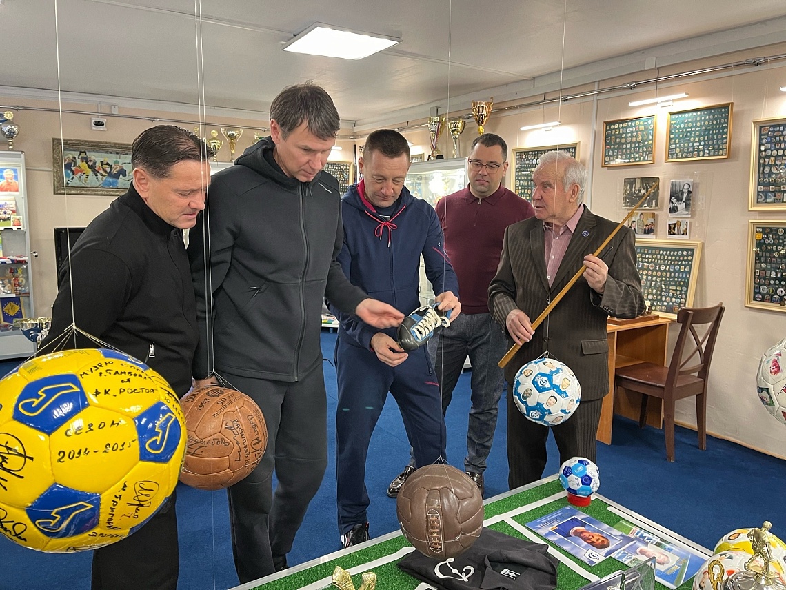 Легенды российского футбола Андрей Тихонов, Дмитрий Аленичев и Егор Титов встретились с державинцами фото детальные
