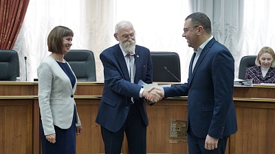 Изображение Трудовую и общественную деятельность преподавателей Державинского отметили высокими наградами  