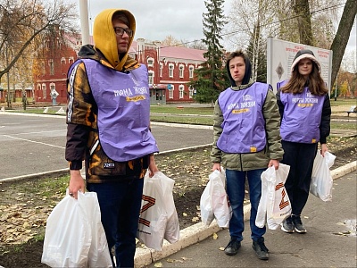 Изображение Волонтеры Державинского Центра гуманитарной помощи #МЫВМЕСТЕ помогают мобилизованным и их семьям