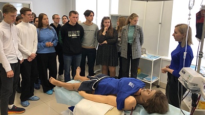 Изображение Студенты Державинского проводят для школьников занятия по профессиональной грамотности